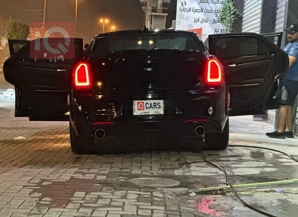 كرايسلر 300